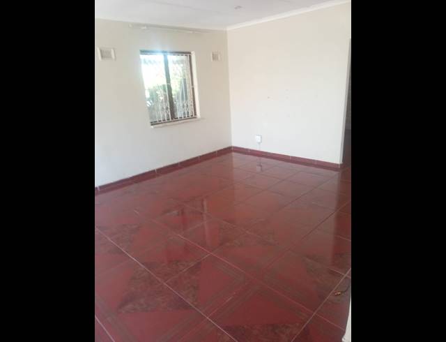 3 BEDROOM PROPERTY TO RENT IN AUSTERVILLE